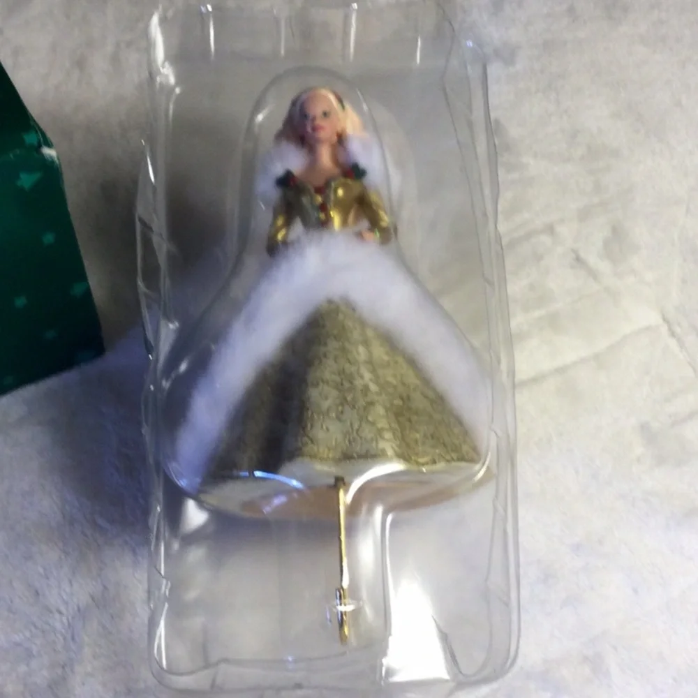 ⭐️ Vintage Hallmark Happy Anniversary Barbie Doll Stocking Hanger - Picture 8 of 10